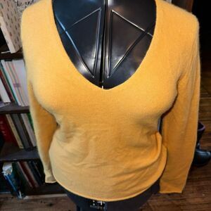Fenn Wright Manson luxe goldenrod M soft pullover sweater